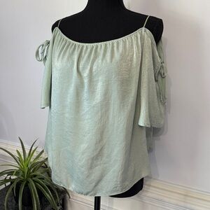 NWT Lavender Field Shimmer Green Cold Shoulder Boat Neck Blouse S